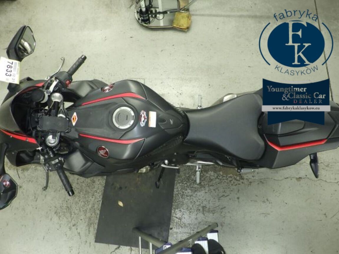 HONDA CBR1000RR 2017 - zdjęcie 32