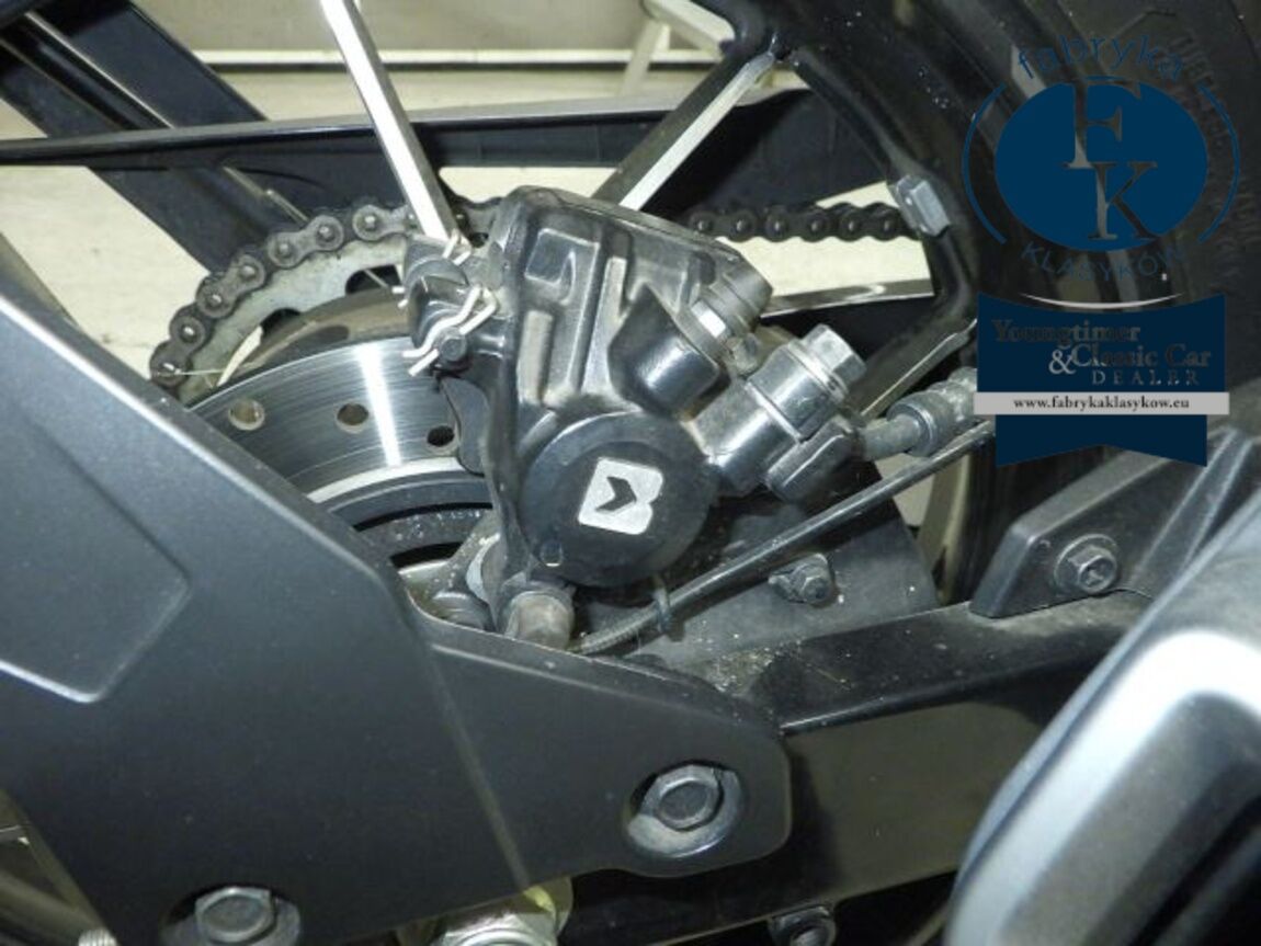 SUZUKI JIKUSA-250SF  - zdjęcie 26