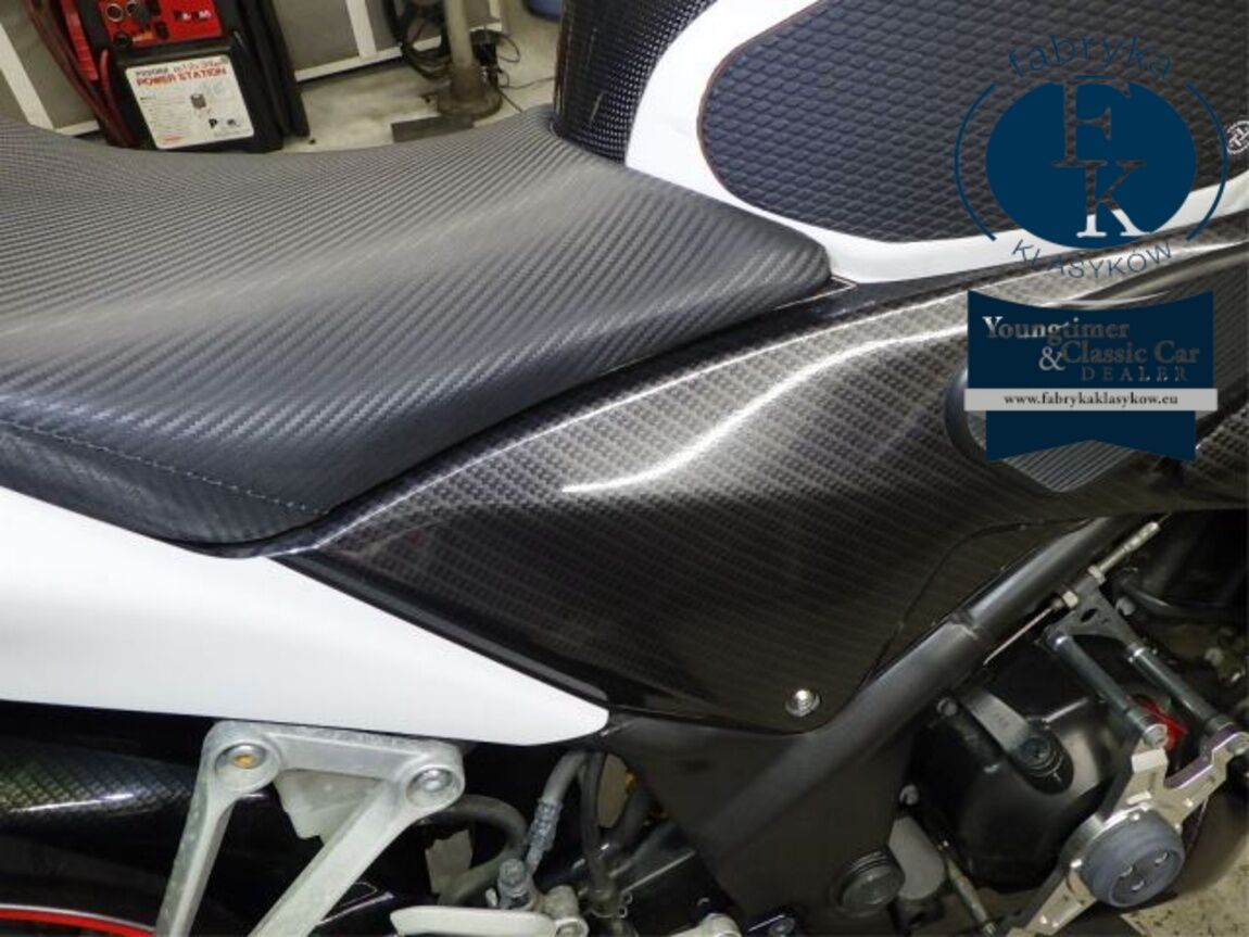HONDA CBR250R  - zdjęcie 17