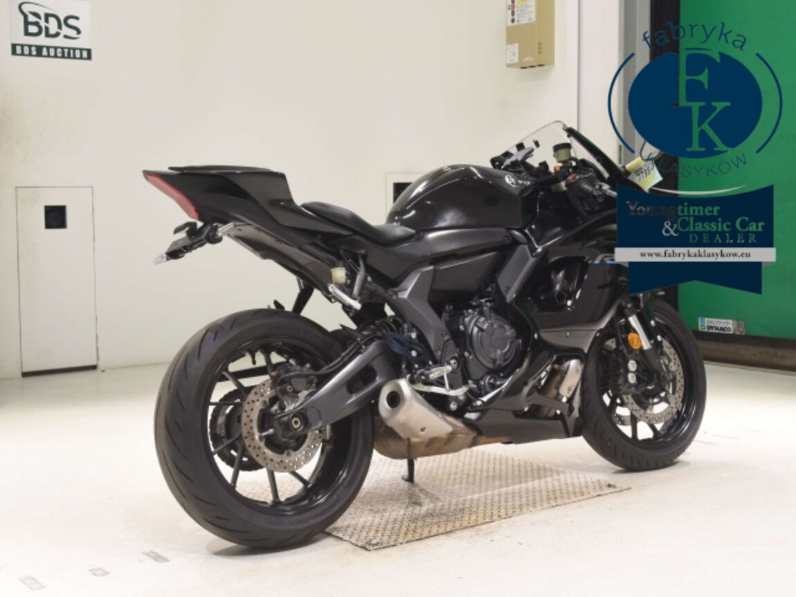 YAMAHA YZF-R7-2 2022 - zdjęcie 6