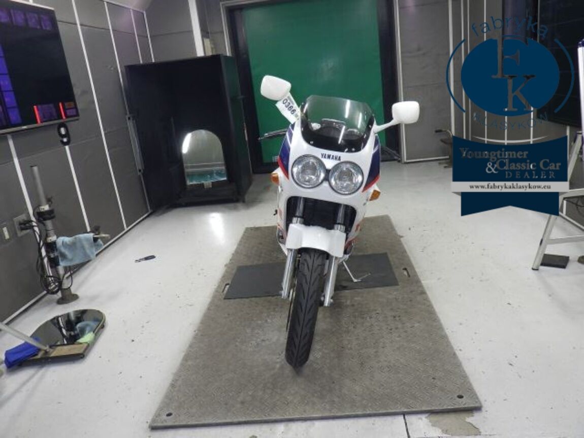 YAMAHA FZR250 - zdjęcie 21