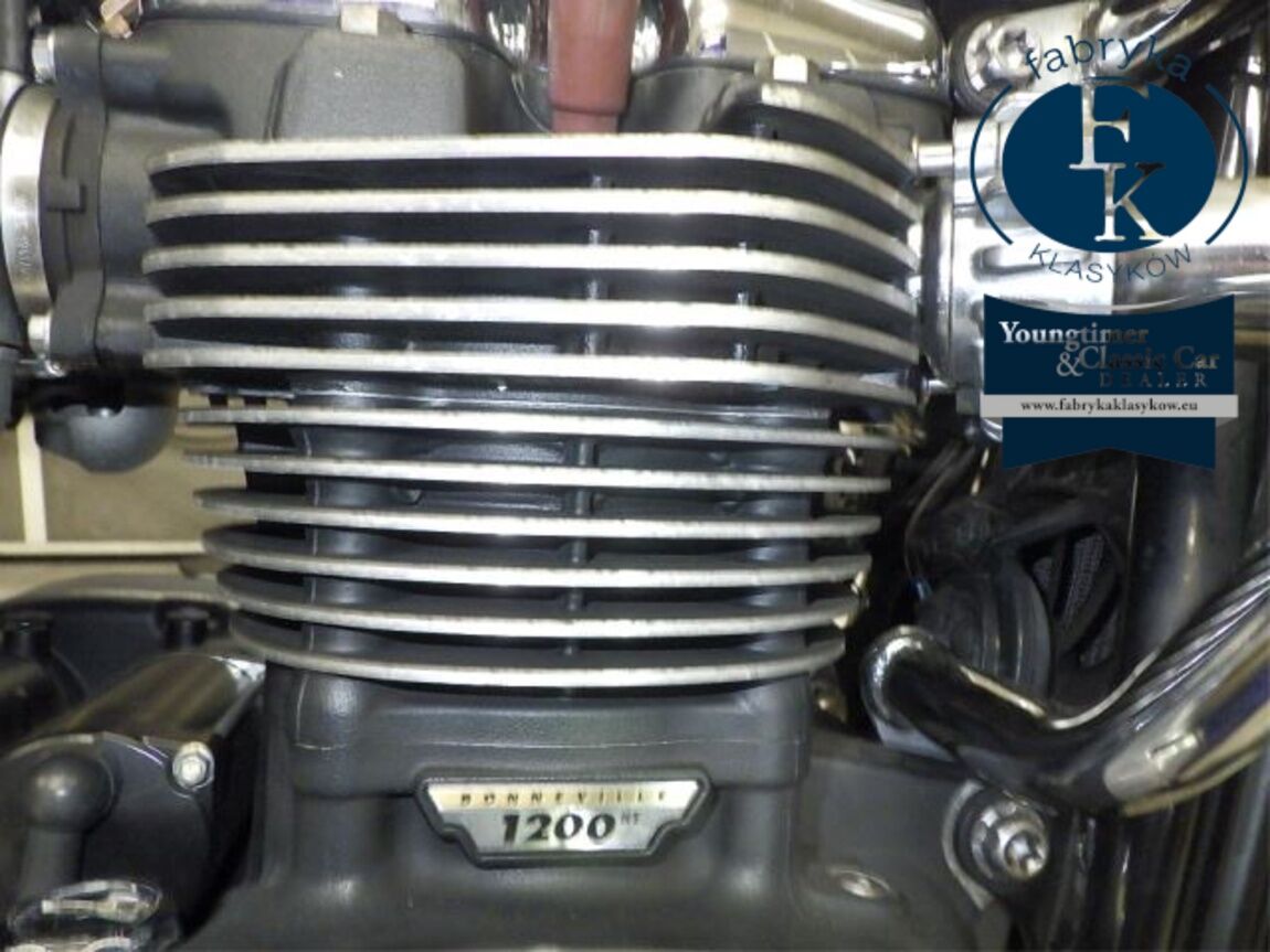 TRIUMPH BONNEVILLE T120 2016 - zdjęcie 9