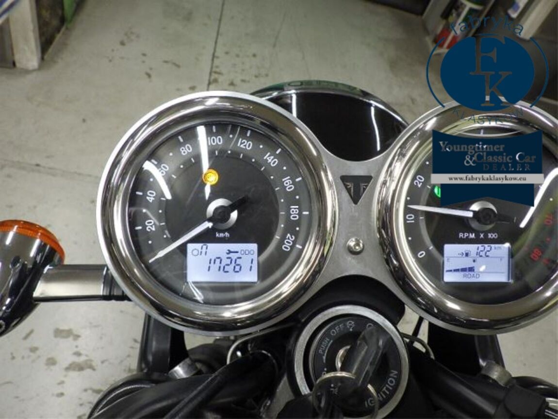 TRIUMPH BONNEVILLE T120 2016 - zdjęcie 13