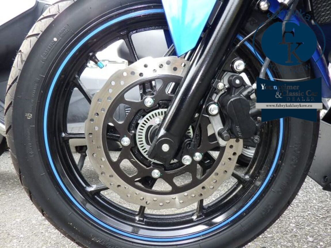 SUZUKI GSX250RA - zdjęcie 17