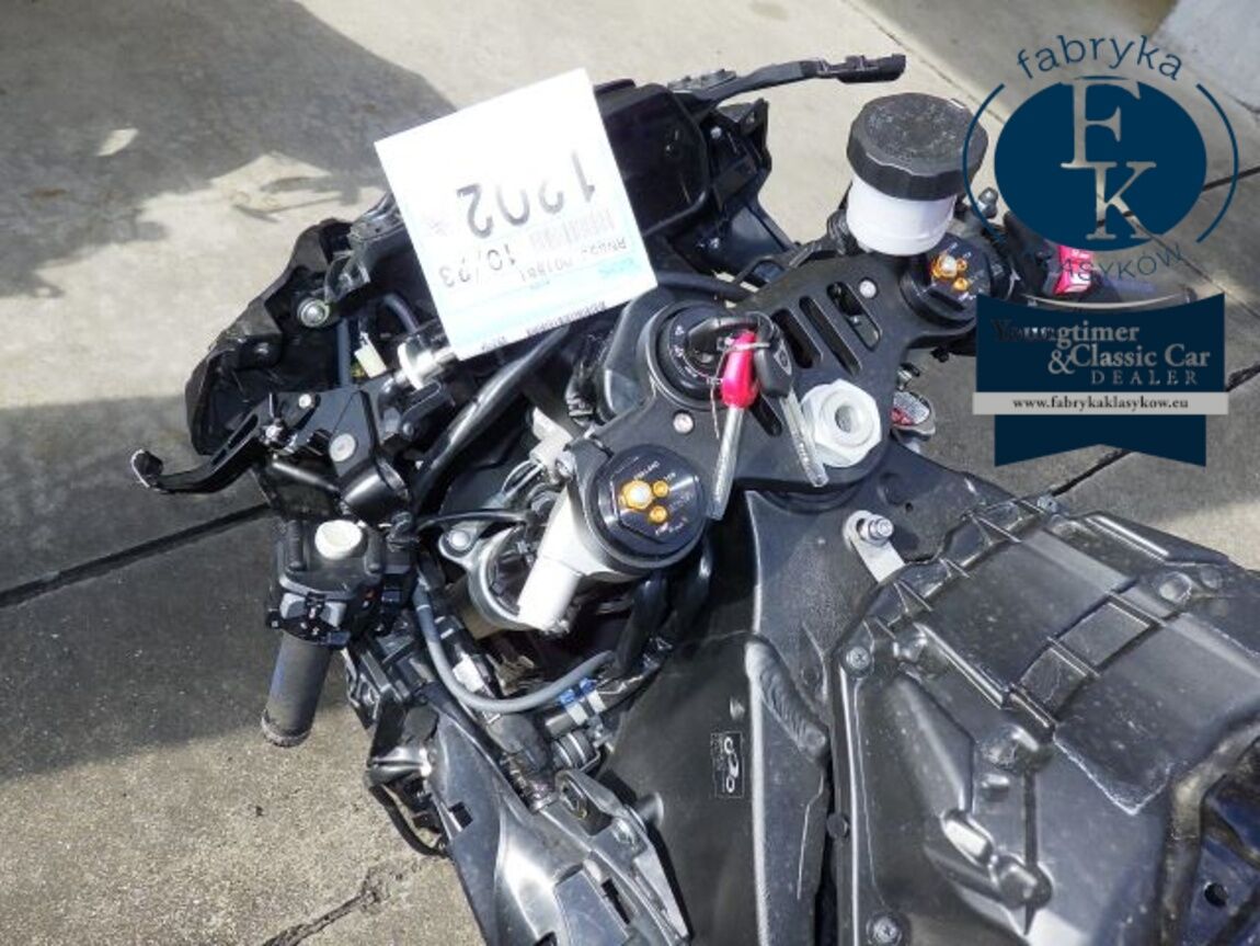 YAMAHA YZF-R1 2024 - zdjęcie 19