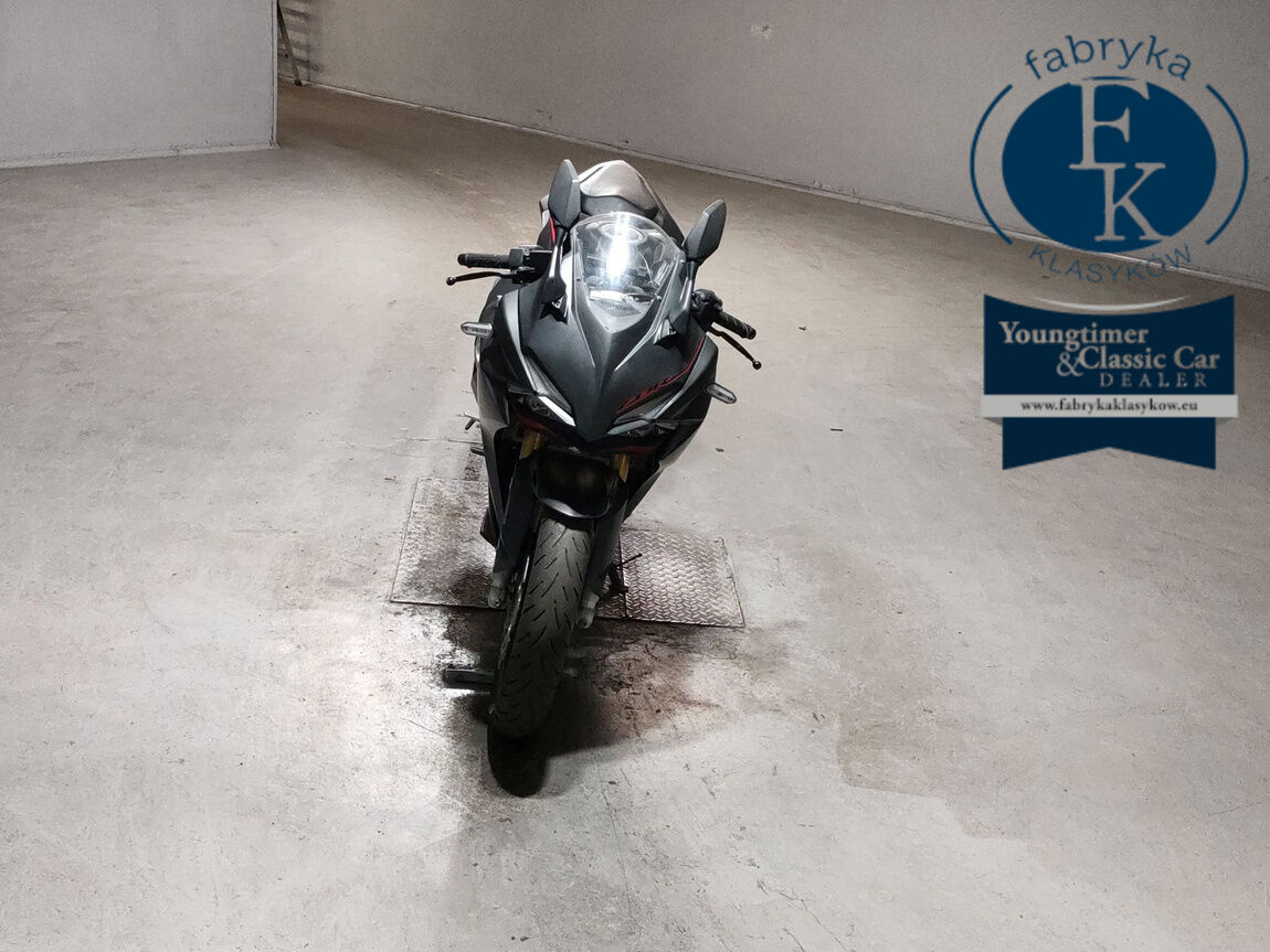 HONDA CBR250RR  - zdjęcie 4