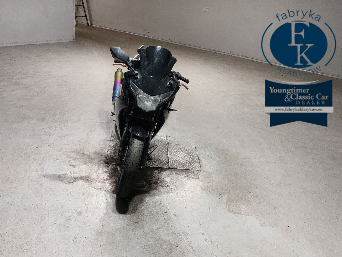 HONDA CBR250R - zdjęcie 4