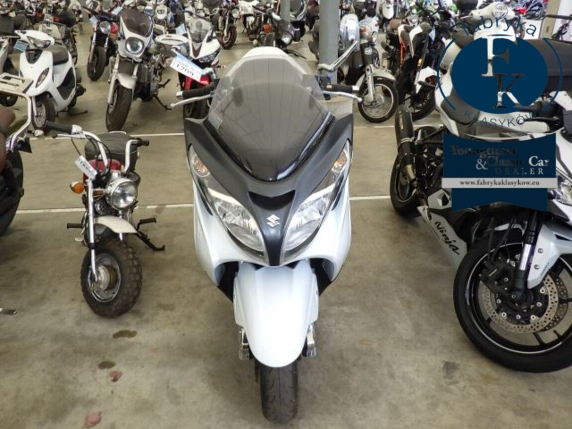 SUZUKI SKYWAVE 250M - zdjęcie 16