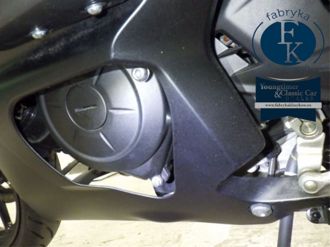 YAMAHA YZF-R3 2023 - zdjęcie 13