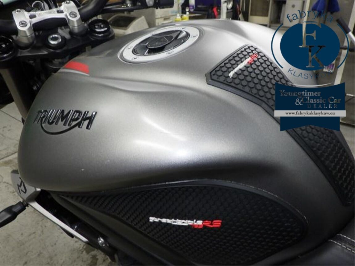 TRIUMPH STREET TRIPLE RS 2017 - zdjęcie 18