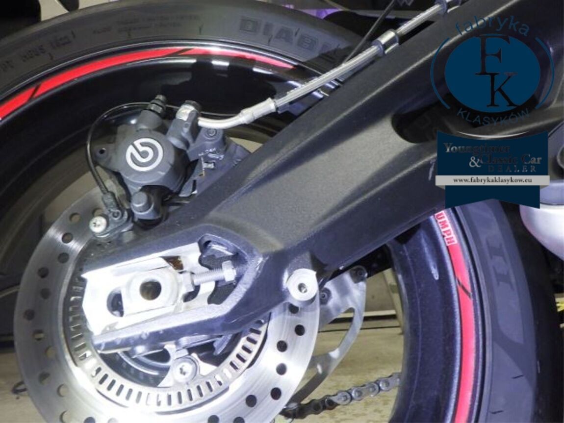 TRIUMPH STREET TRIPLE RS 2017 - zdjęcie 26