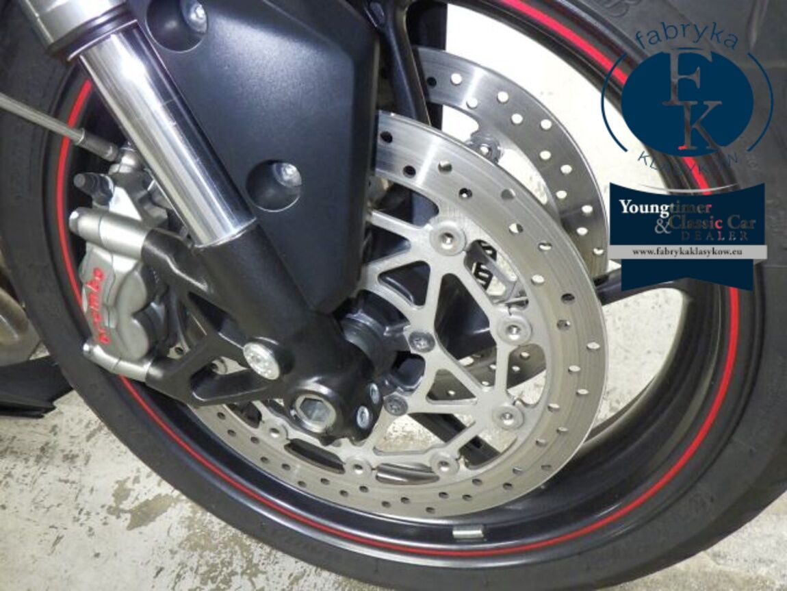 TRIUMPH STREET TRIPLE RS 2019 - zdjęcie 22