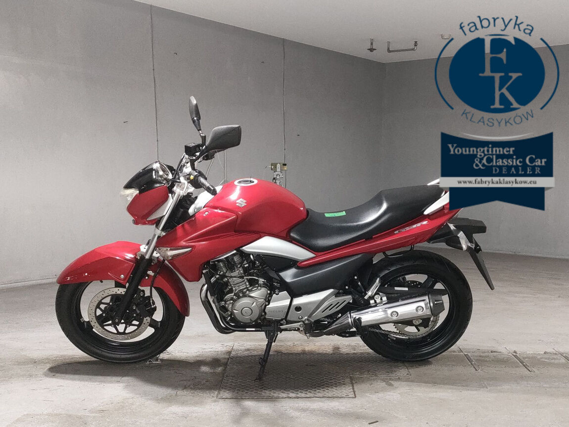 SUZUKI GSR250  - zdjęcie 3