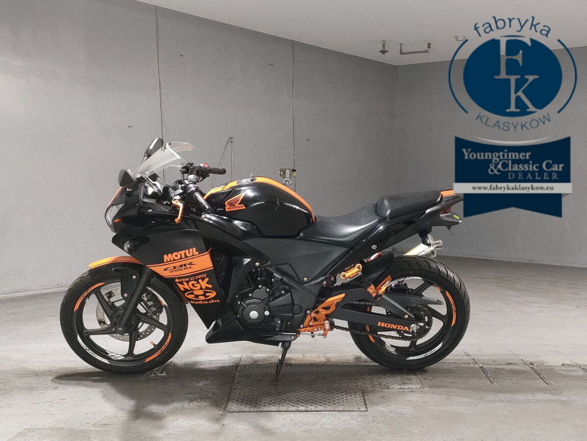 HONDA CBR250R  - zdjęcie 3
