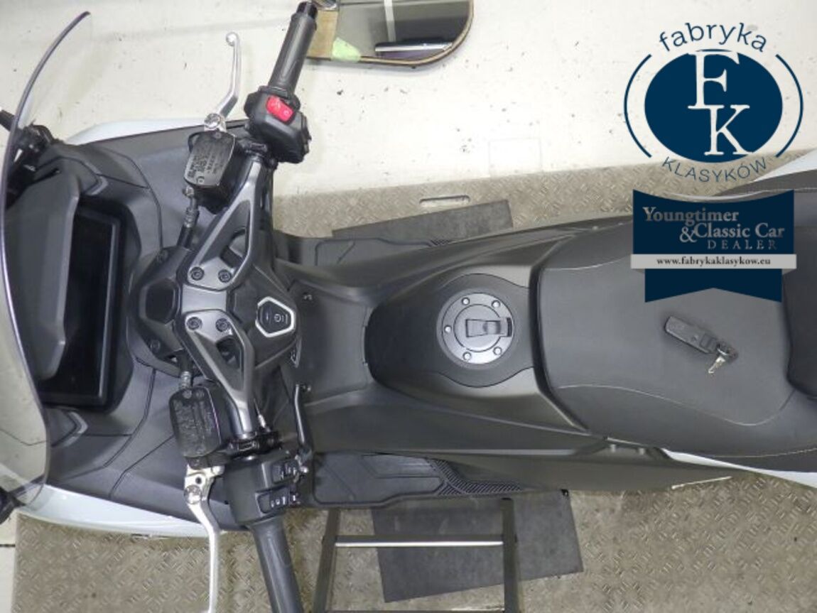 YAMAHA T-MAX560T 2025 - zdjęcie 32