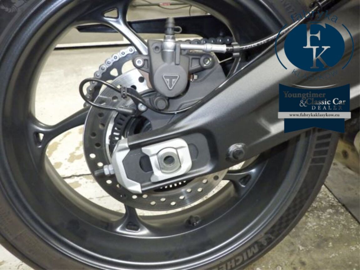 TRIUMPH DAYTONA 660 2024 - zdjęcie 25