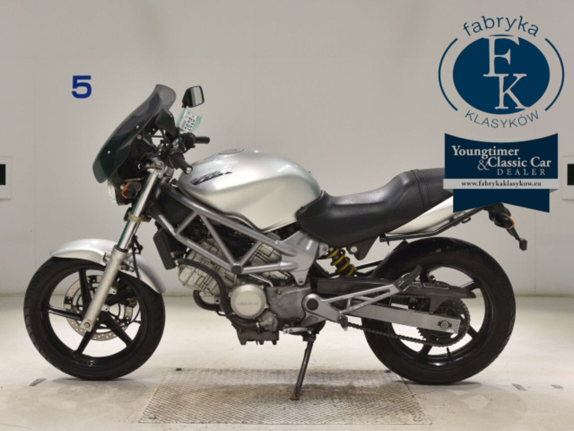 HONDA VTR250  - zdjęcie 3