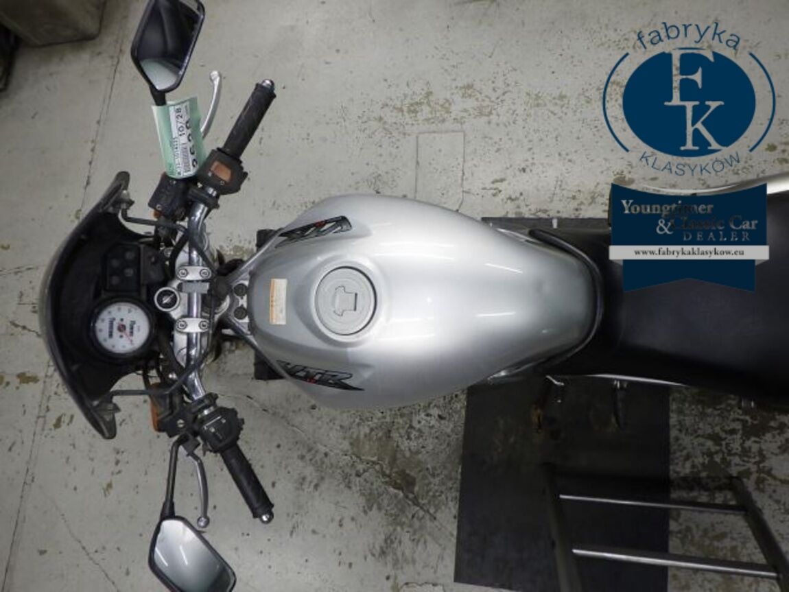 HONDA VTR250  - zdjęcie 32