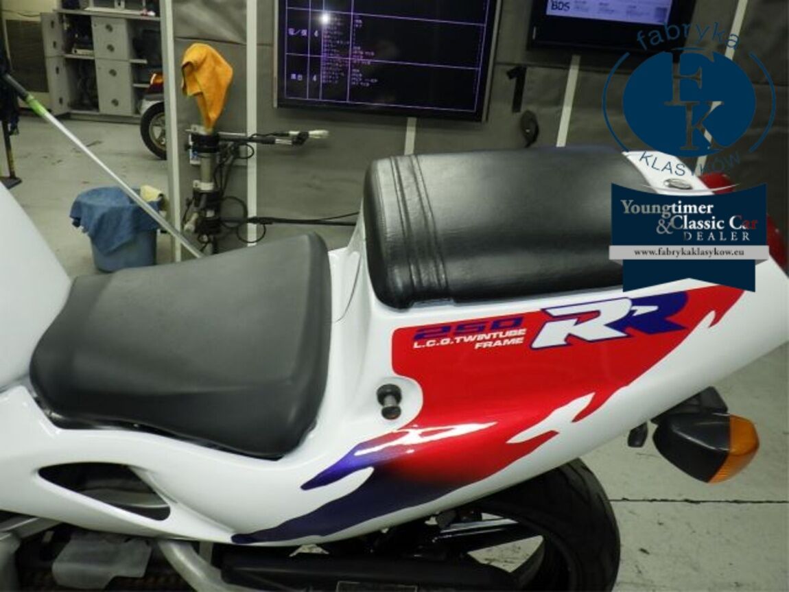 HONDA CBR250RR - zdjęcie 21