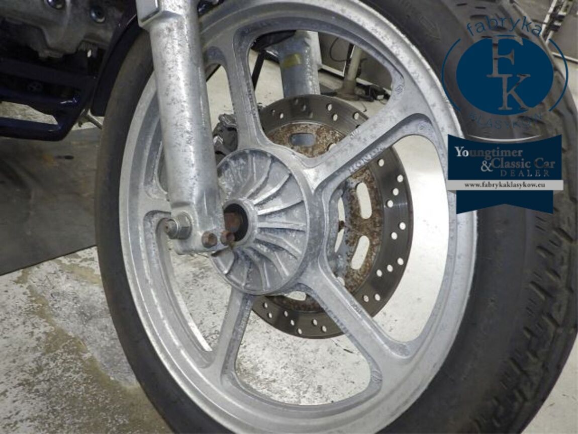 HONDA V45 MAGNA 1988 - zdjęcie 22
