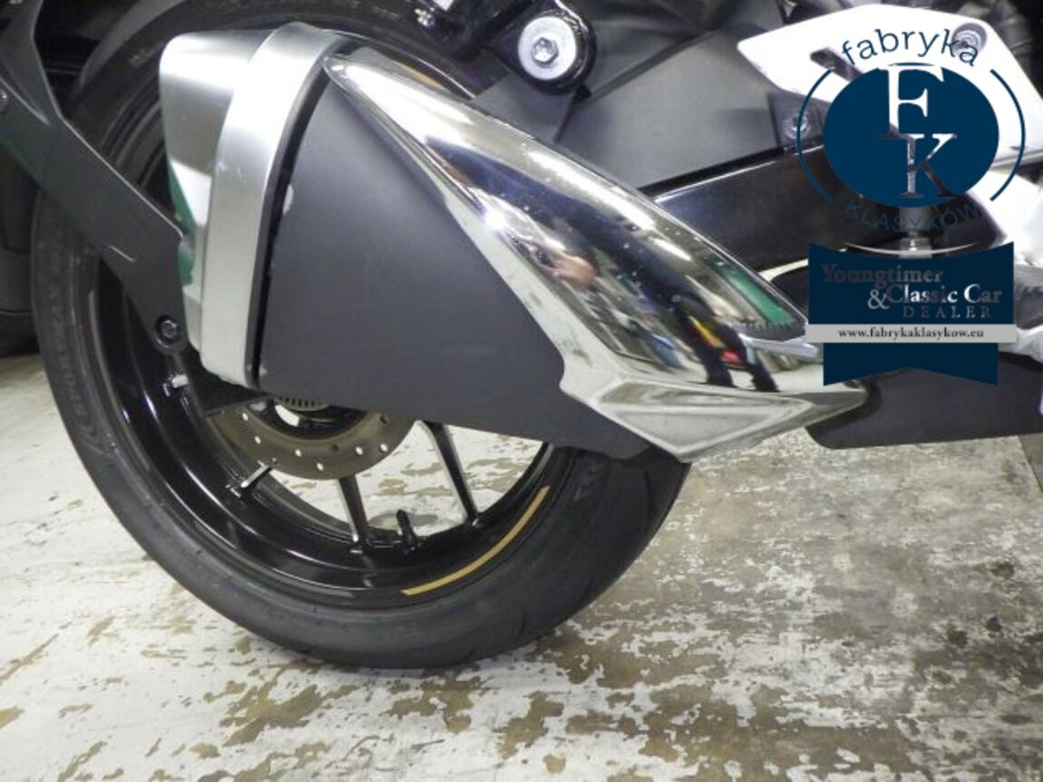 SUZUKI JIKUSA-250SF - zdjęcie 16