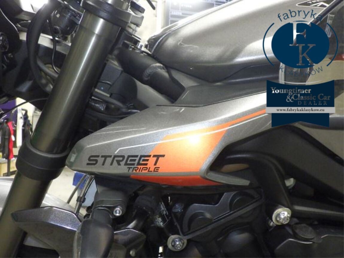 TRIUMPH STREET TRIPLE RS 2023 - zdjęcie 22