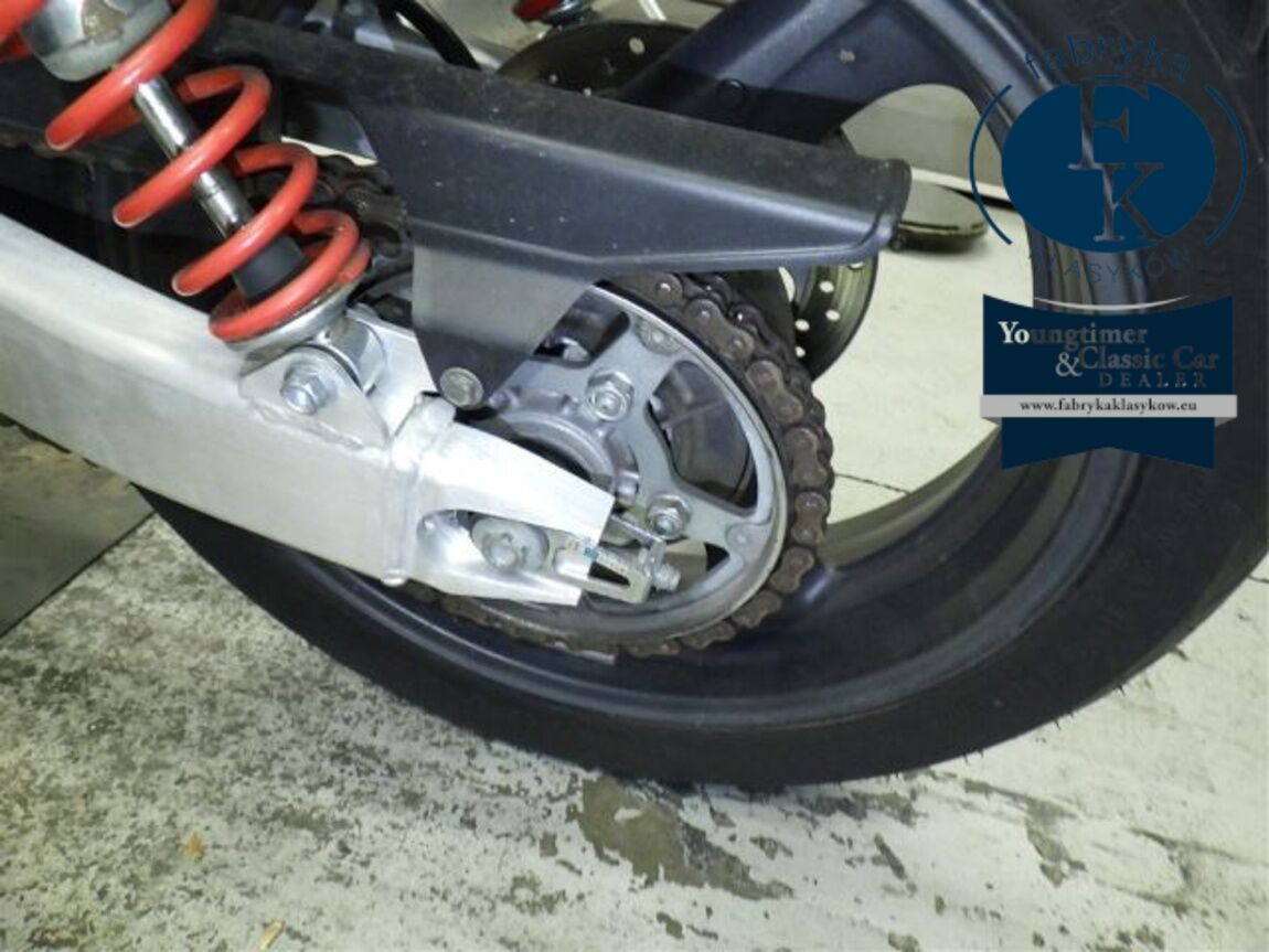 HONDA CB400SFV-1 2001 - zdjęcie 28