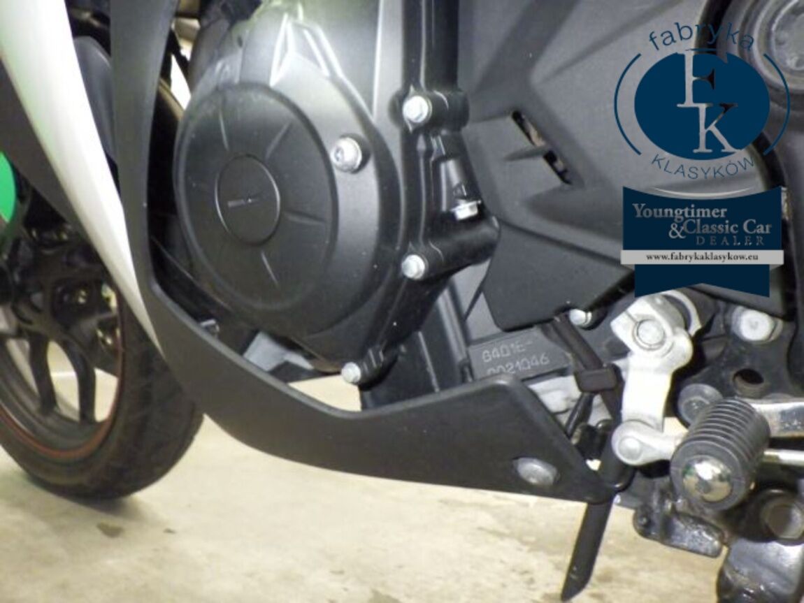 YAMAHA YZF-R25  - zdjęcie 9