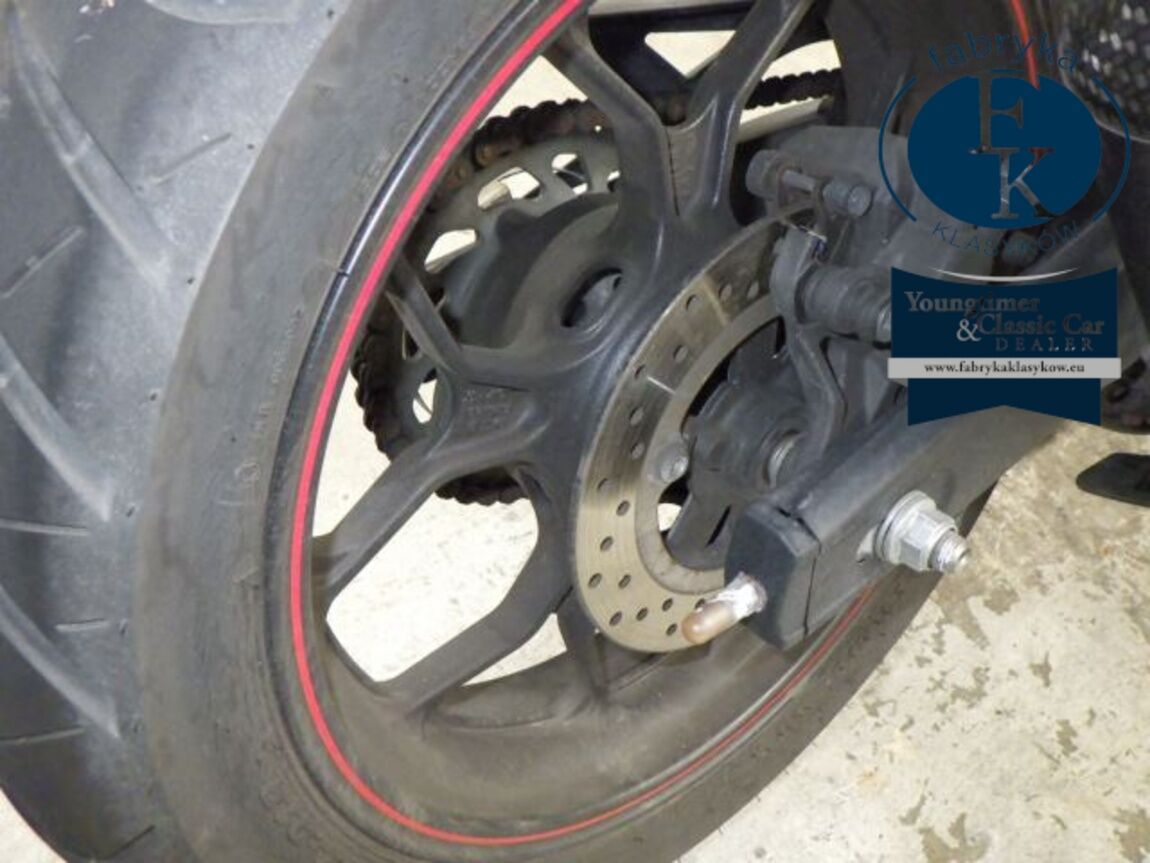 YAMAHA YZF-R25  - zdjęcie 28
