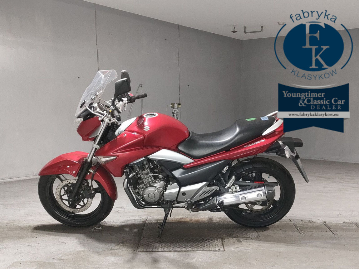 SUZUKI GSR250  - zdjęcie 3