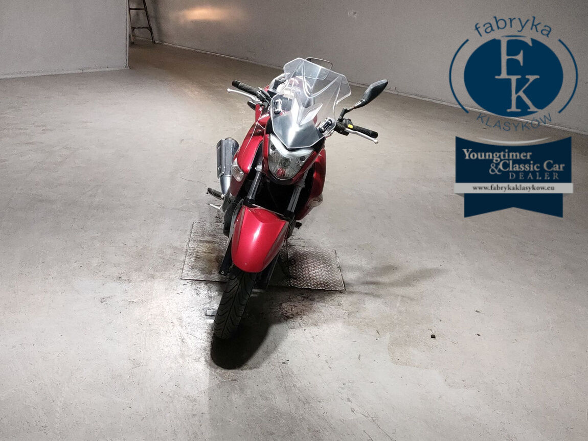 SUZUKI GSR250  - zdjęcie 4