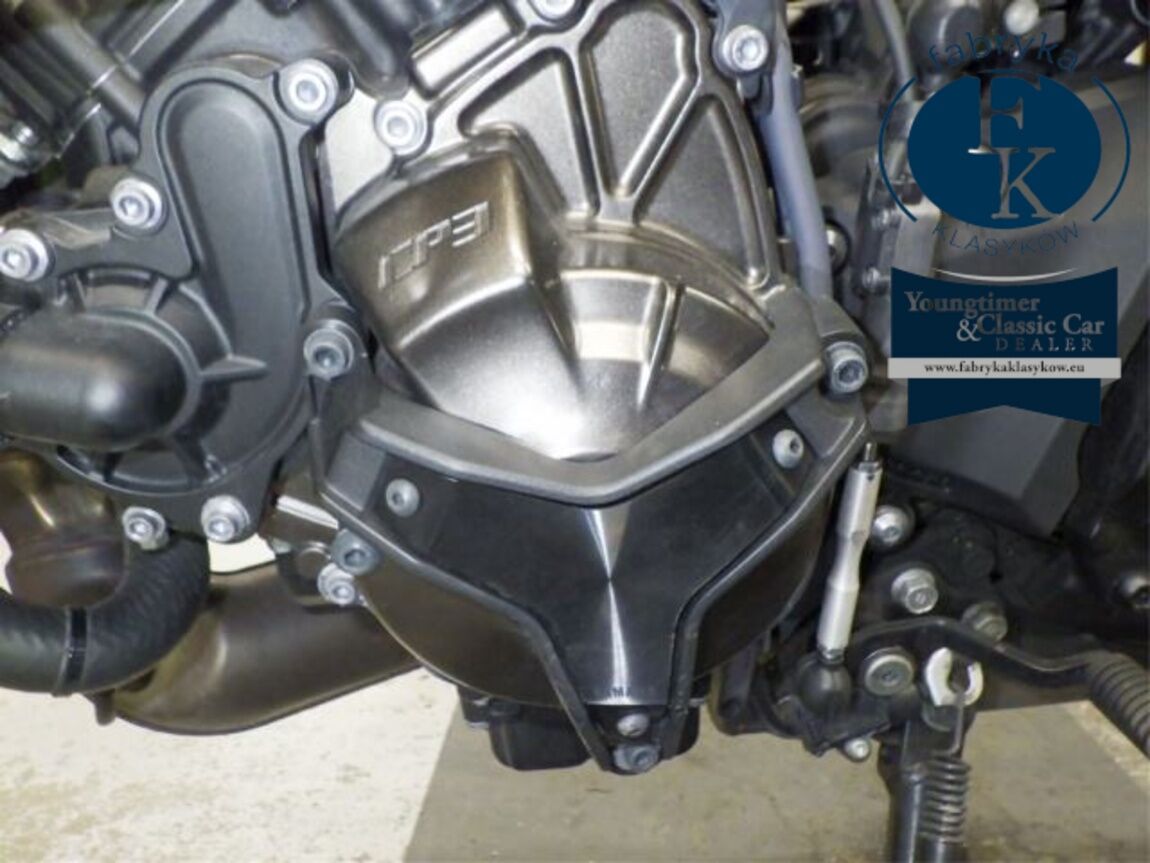 YAMAHA XSR900-2 2022 - zdjęcie 11