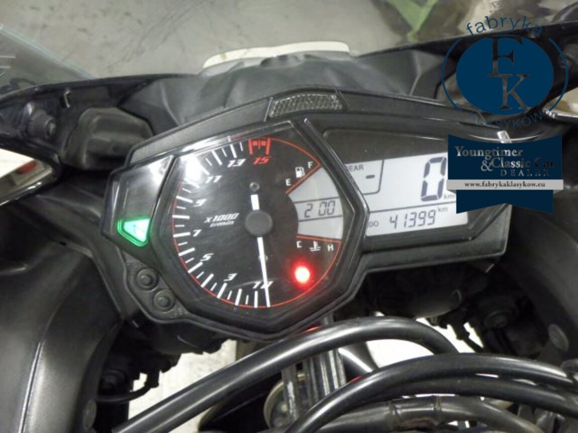 YAMAHA YZF-R25 - zdjęcie 15