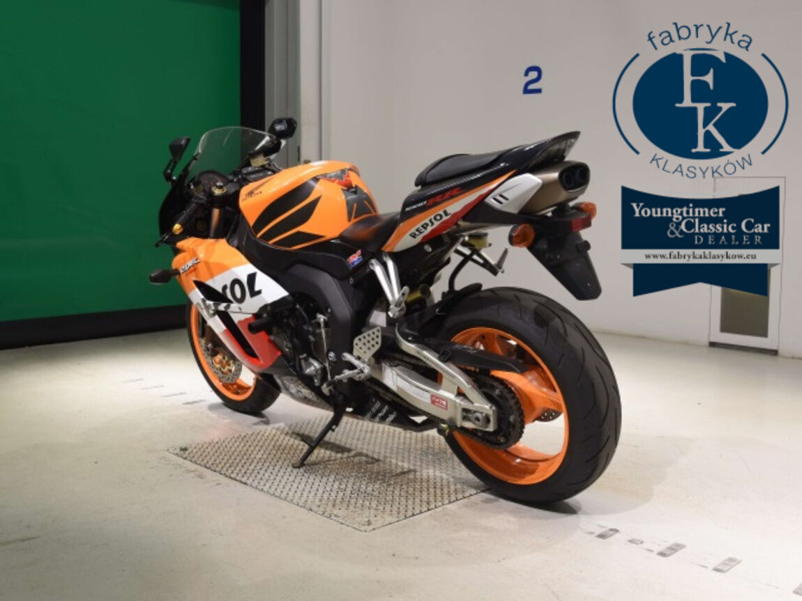 HONDA CBR1000RR 2005 - zdjęcie 7