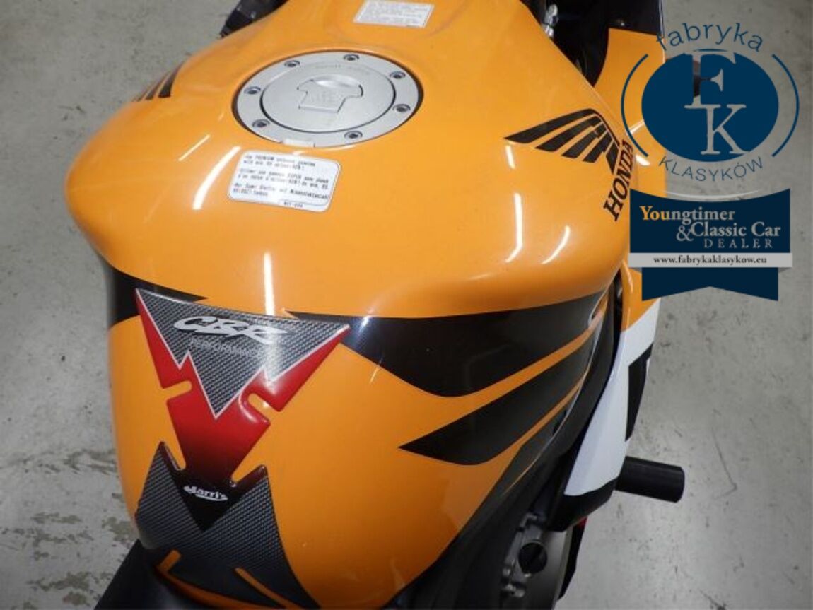 HONDA CBR1000RR 2005 - zdjęcie 17