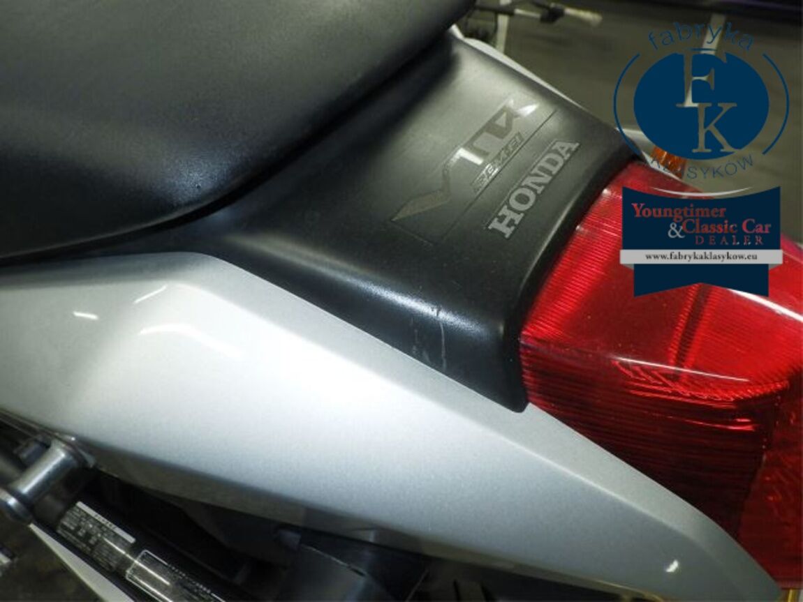 HONDA VTR250  - zdjęcie 19