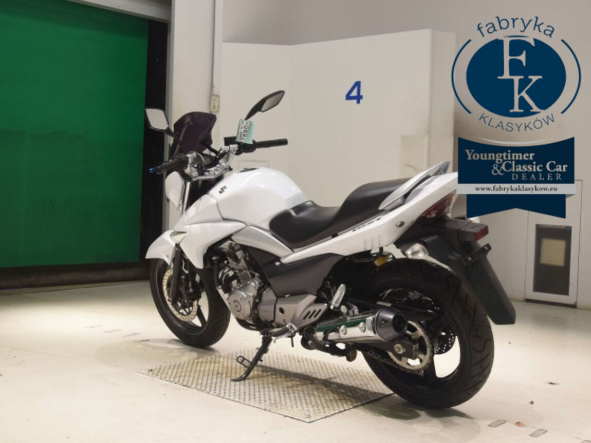 SUZUKI GSR250  - zdjęcie 7