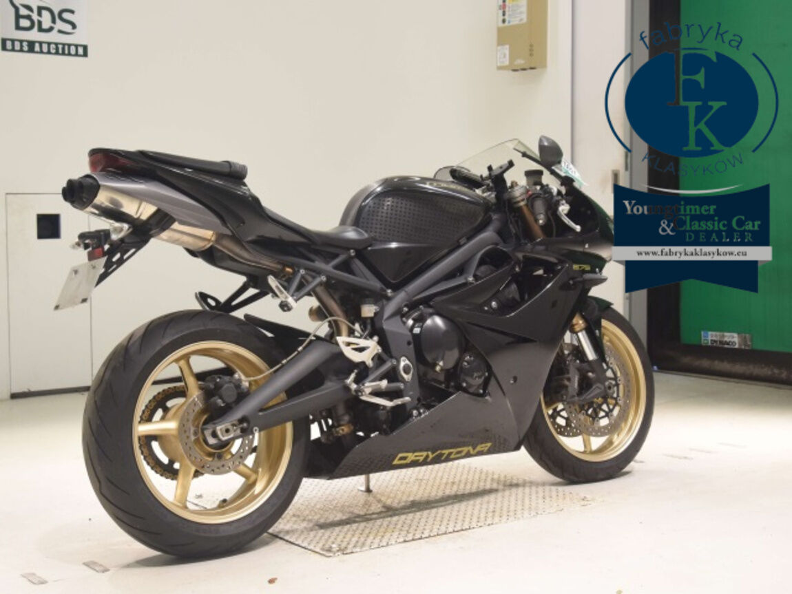 TRIUMPH DAYTONA675 2013 - zdjęcie 6