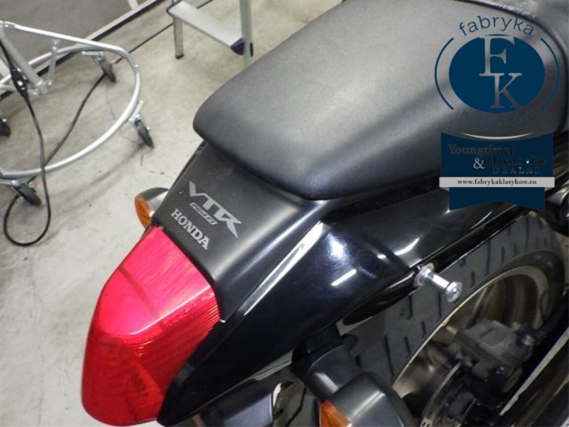 HONDA VTR250  - zdjęcie 17