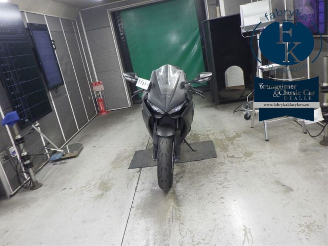 HONDA CBR1000RR  - zdjęcie 21