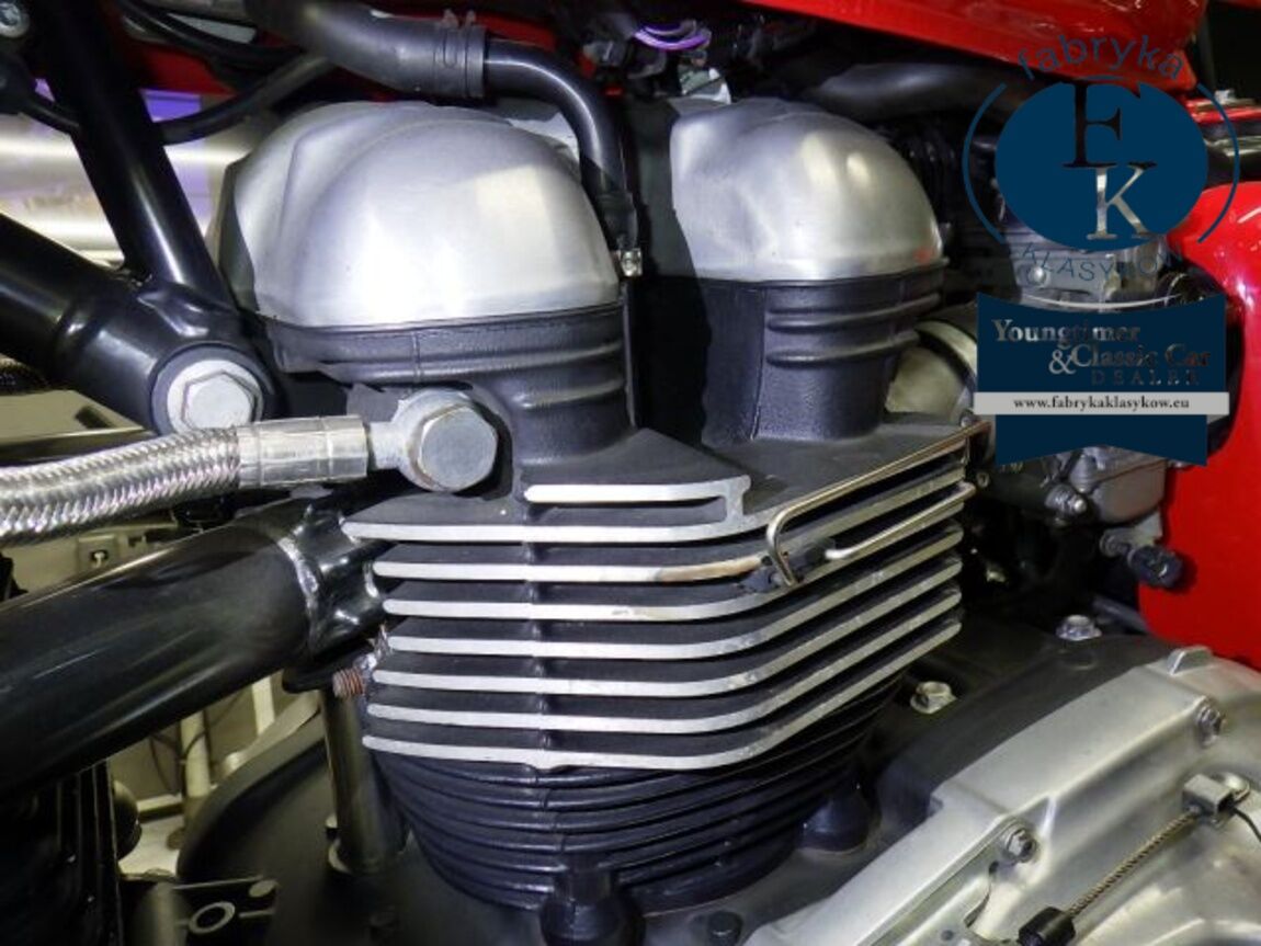 TRIUMPH THRUXTON 2009 - zdjęcie 11