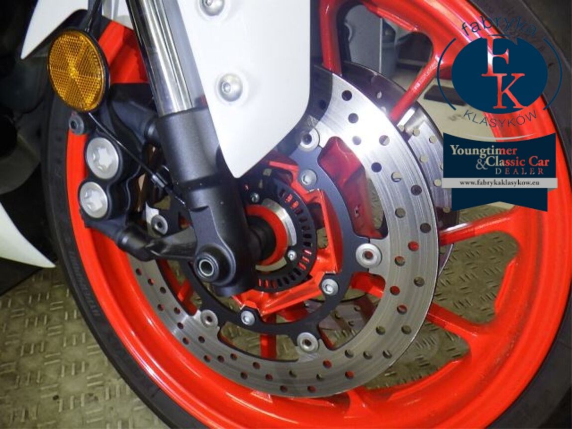 YAMAHA YZF-R7-2 2024 - zdjęcie 24