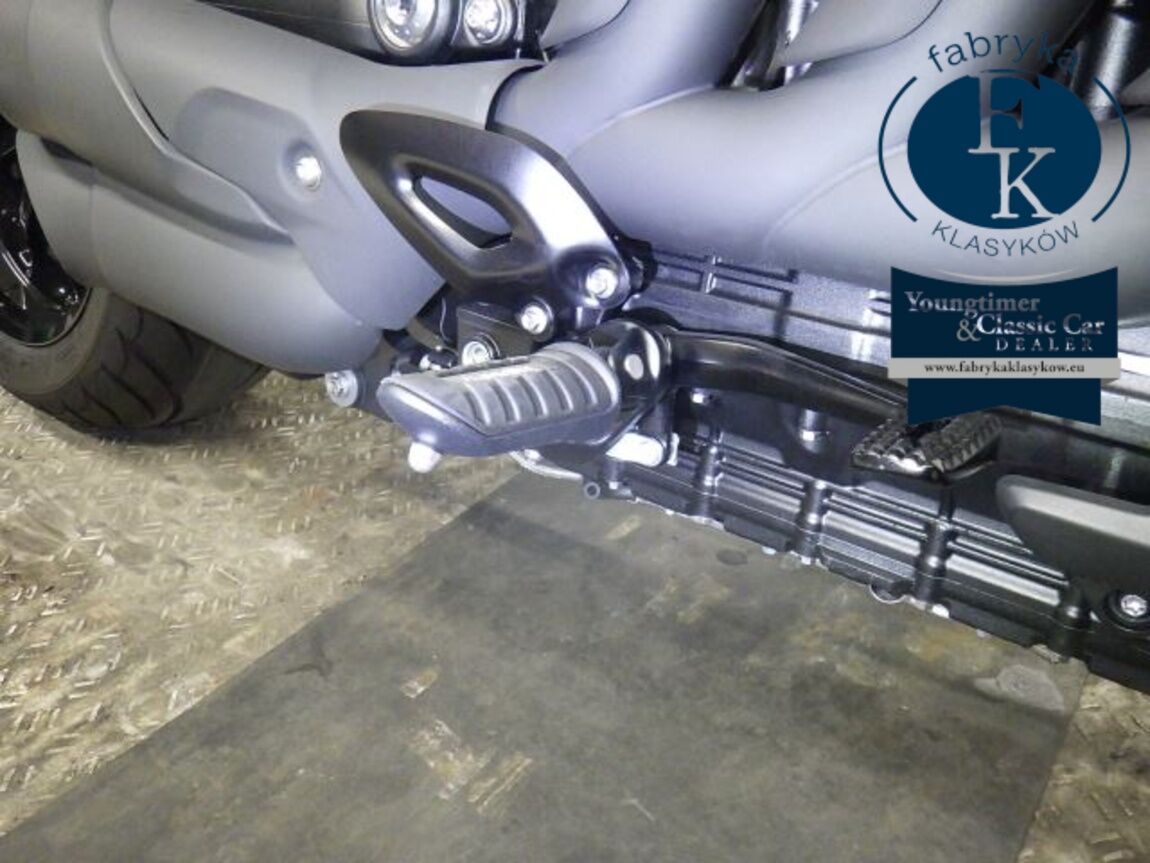 TRIUMPH ROCKET III STORM R 2026 - zdjęcie 31