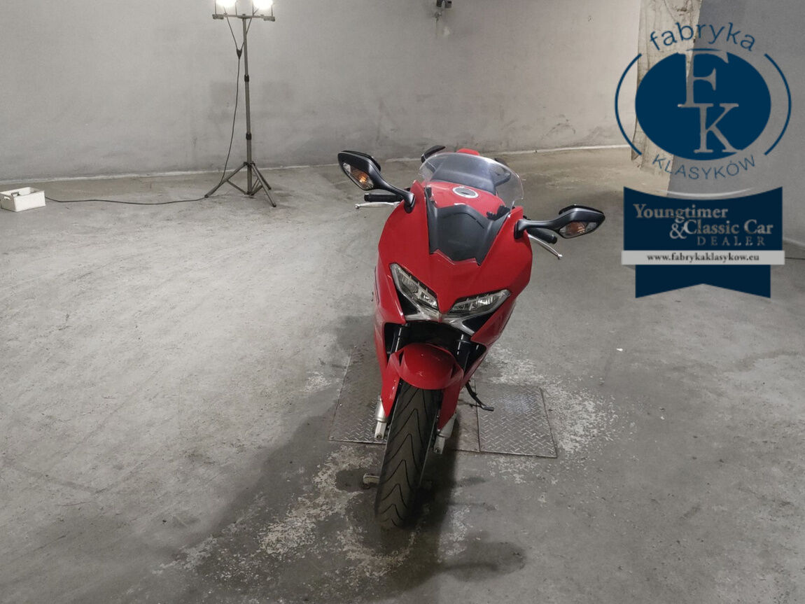 HONDA VFR800F 2015 - zdjęcie 4