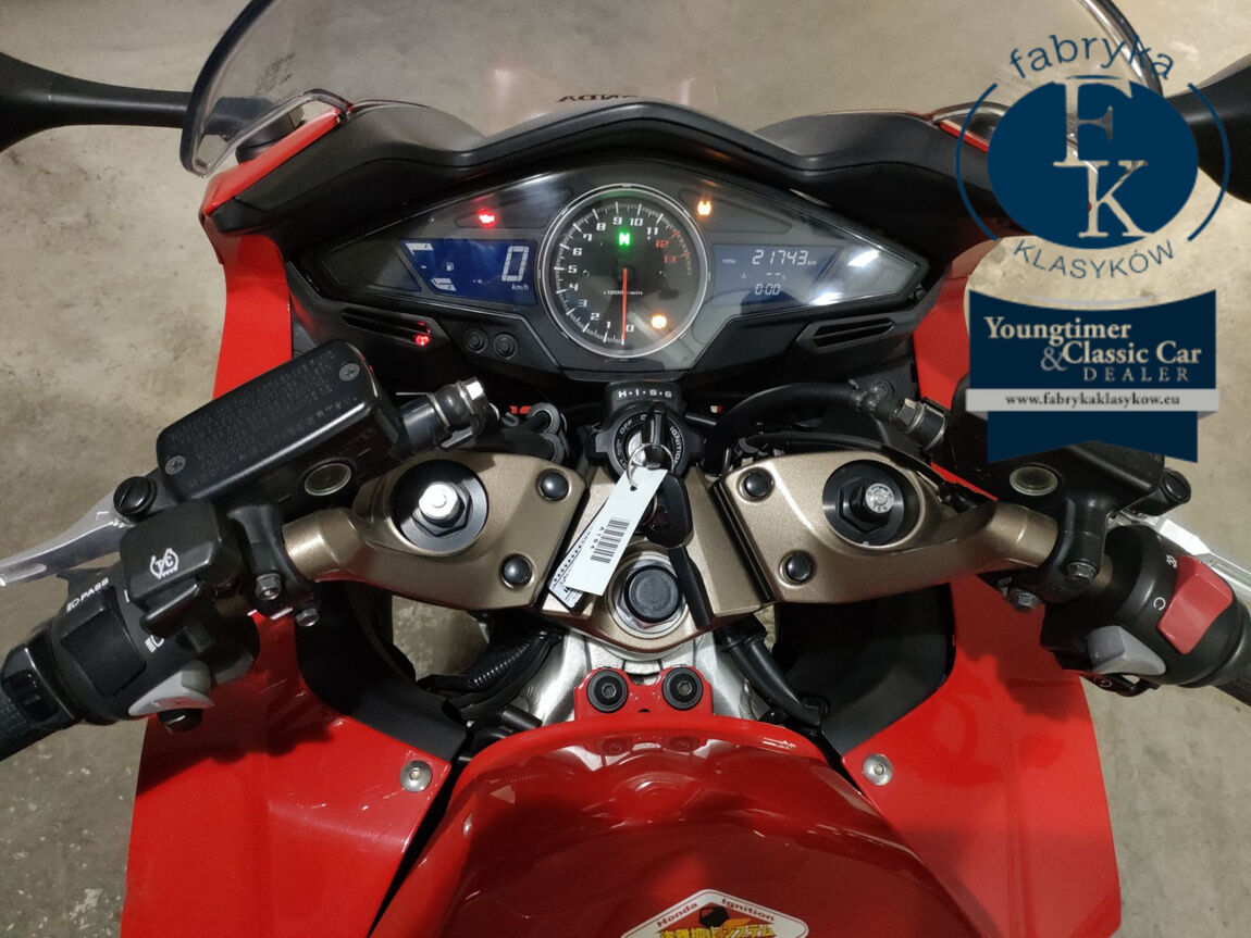 HONDA VFR800F 2015 - zdjęcie 6