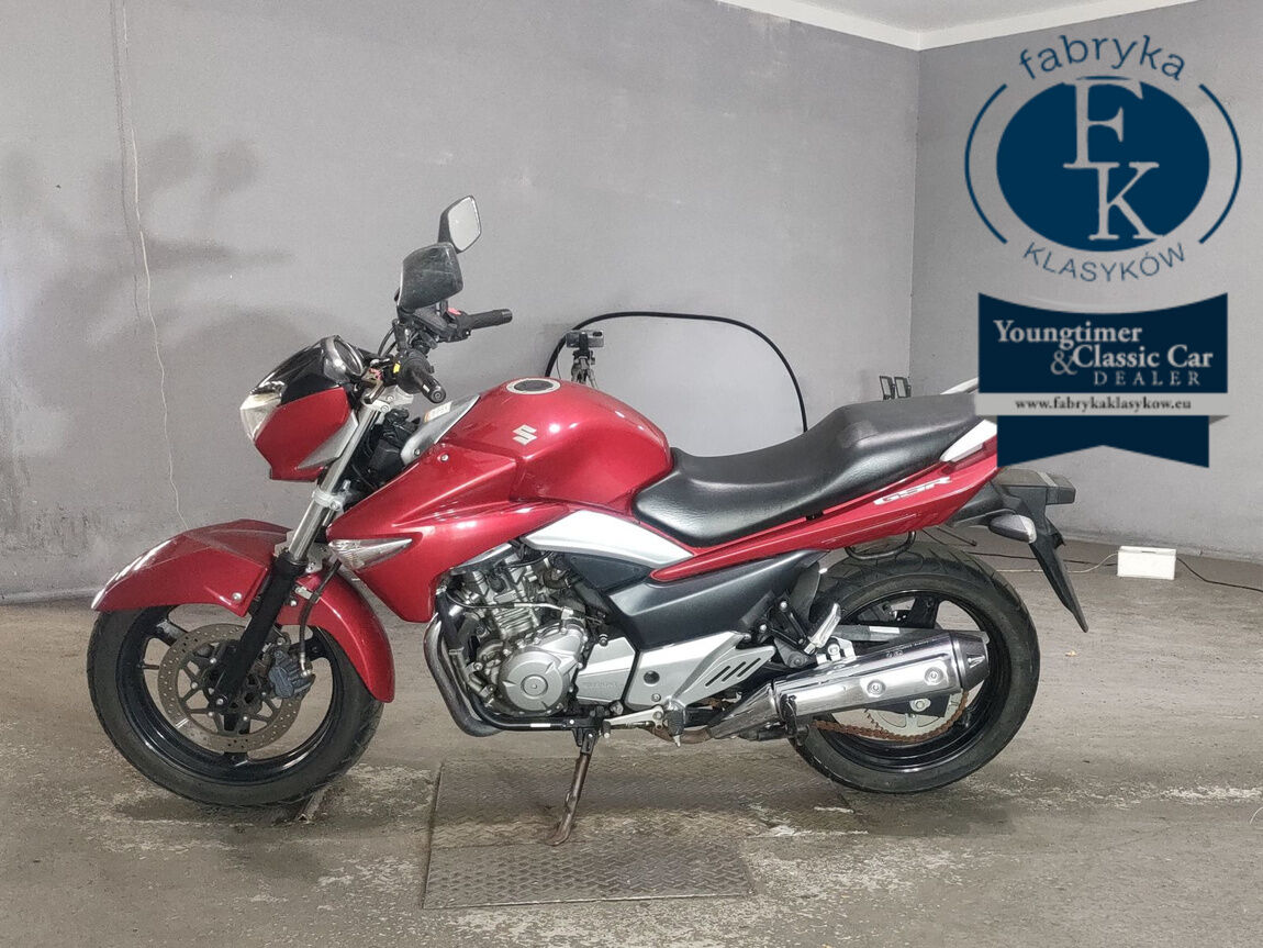 SUZUKI GSR250  - zdjęcie 3