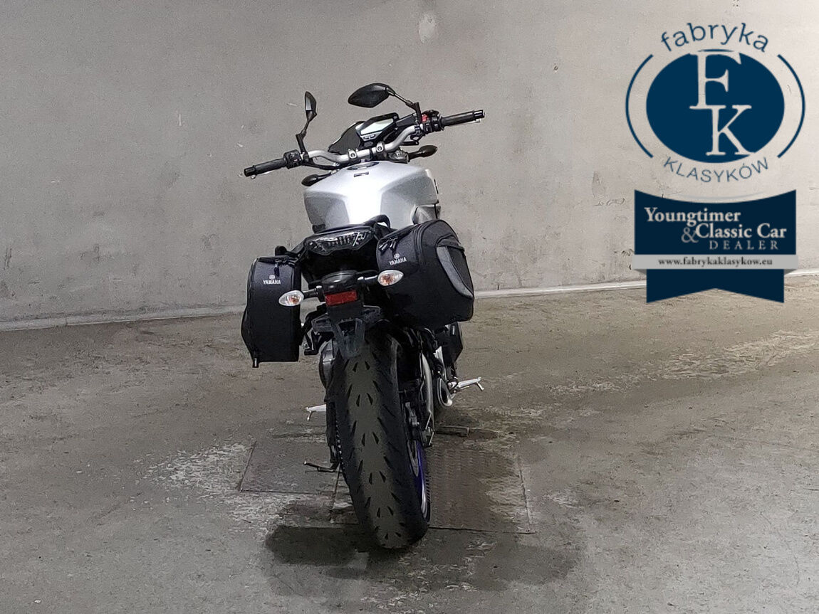 YAMAHA MT-09 2015 - zdjęcie 5