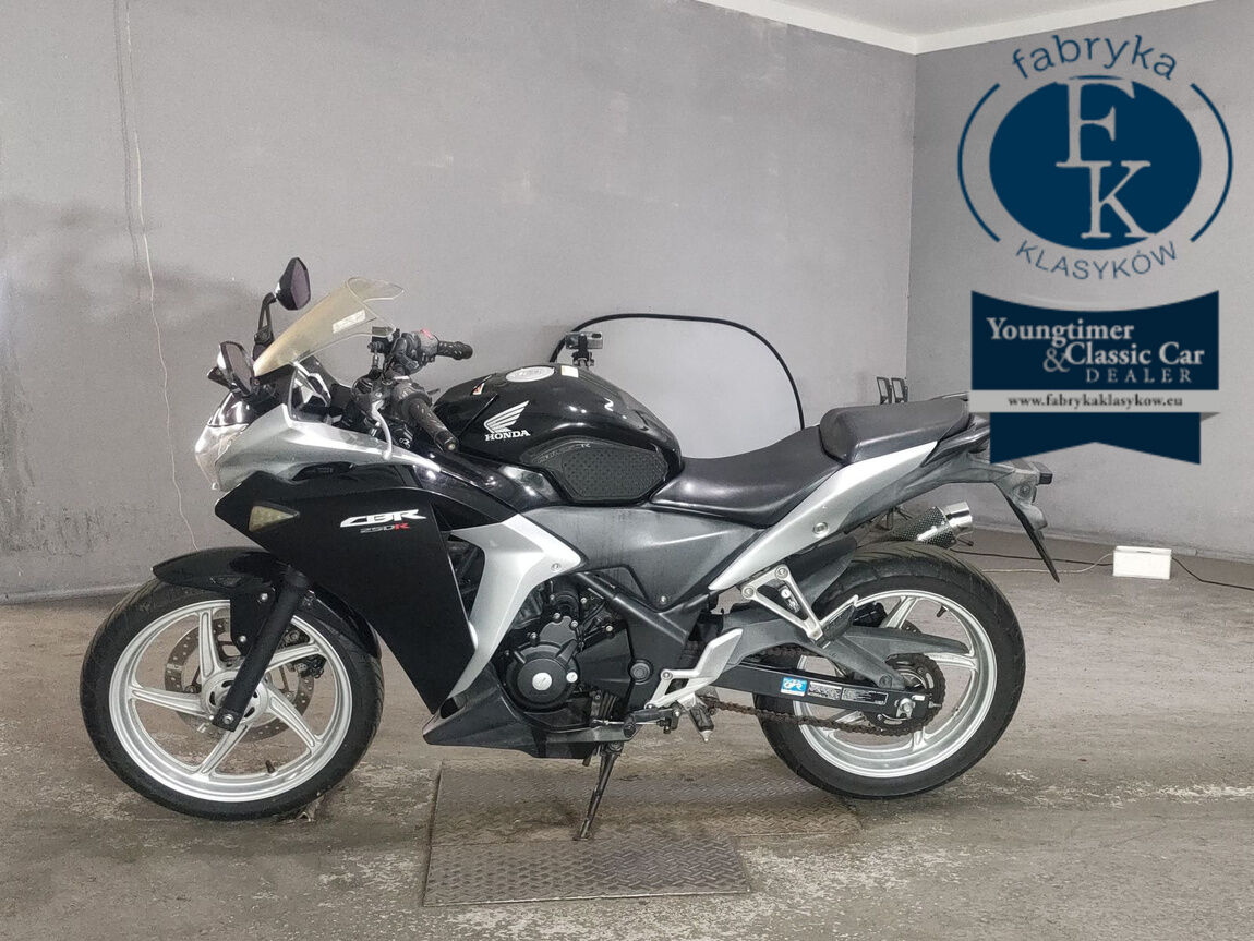 HONDA CBR250R  - zdjęcie 3