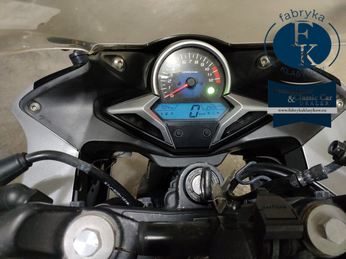 HONDA CBR250R  - zdjęcie 6