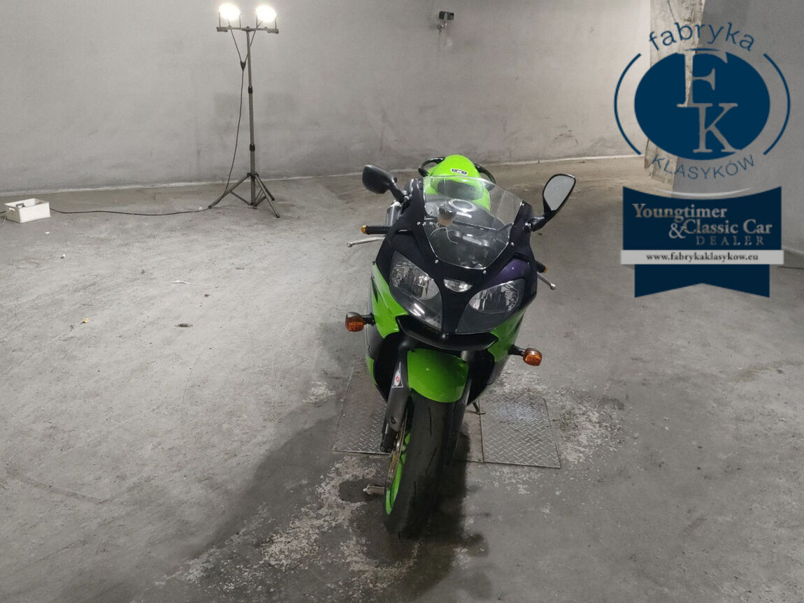 KAWASAKI ZX-9R 2001 - zdjęcie 4